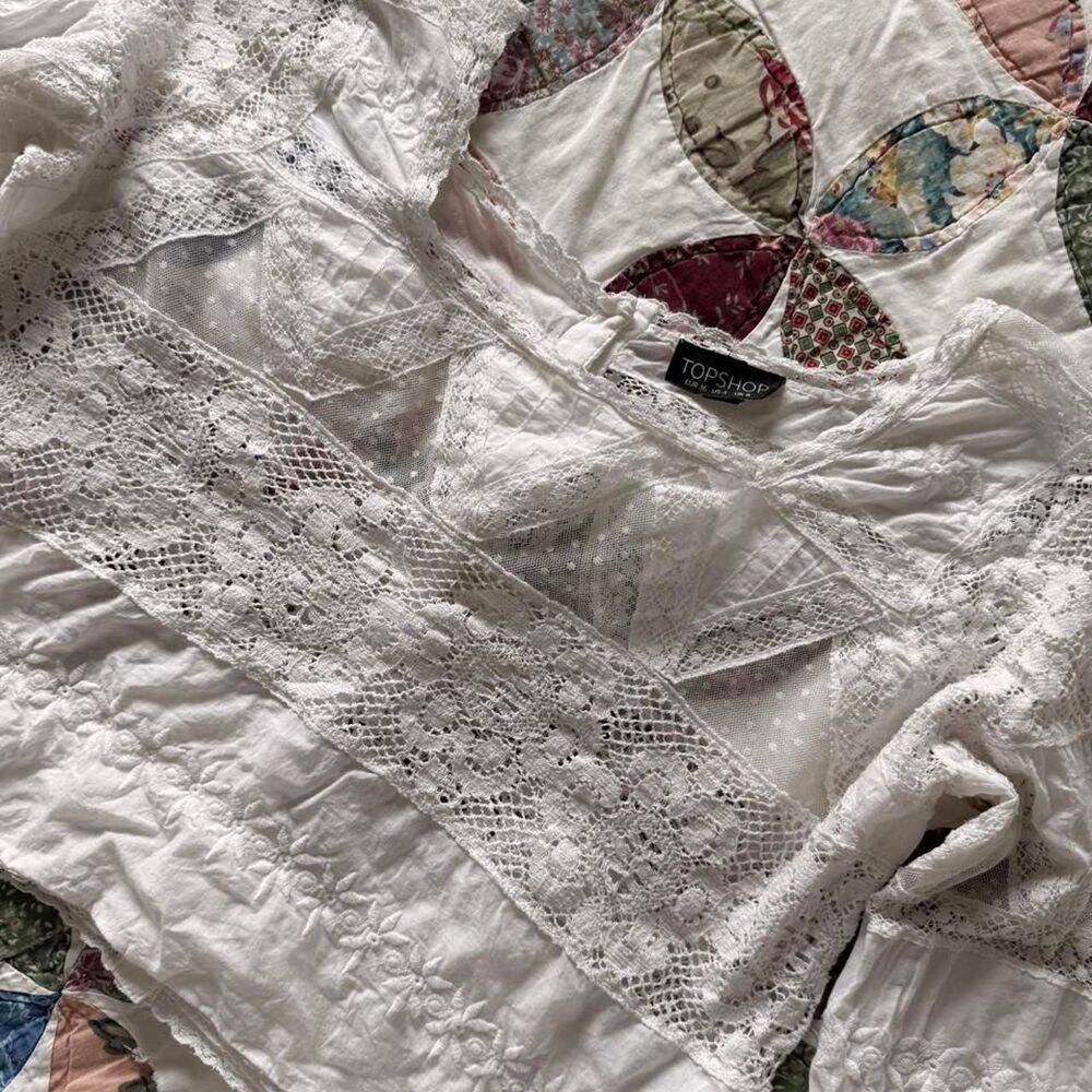 Women's White Feminine Romantic Cottage Lacey Crop Top with Button Back, Size 4